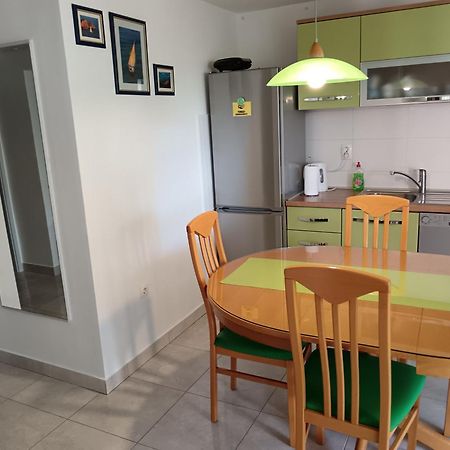 Apartments Tomas Betina  Ngoại thất bức ảnh