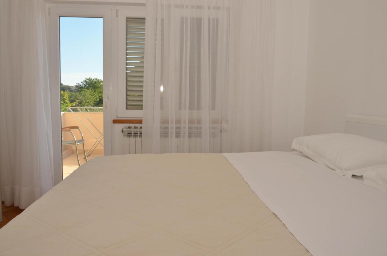 Apartments Tomas Betina  Ngoại thất bức ảnh