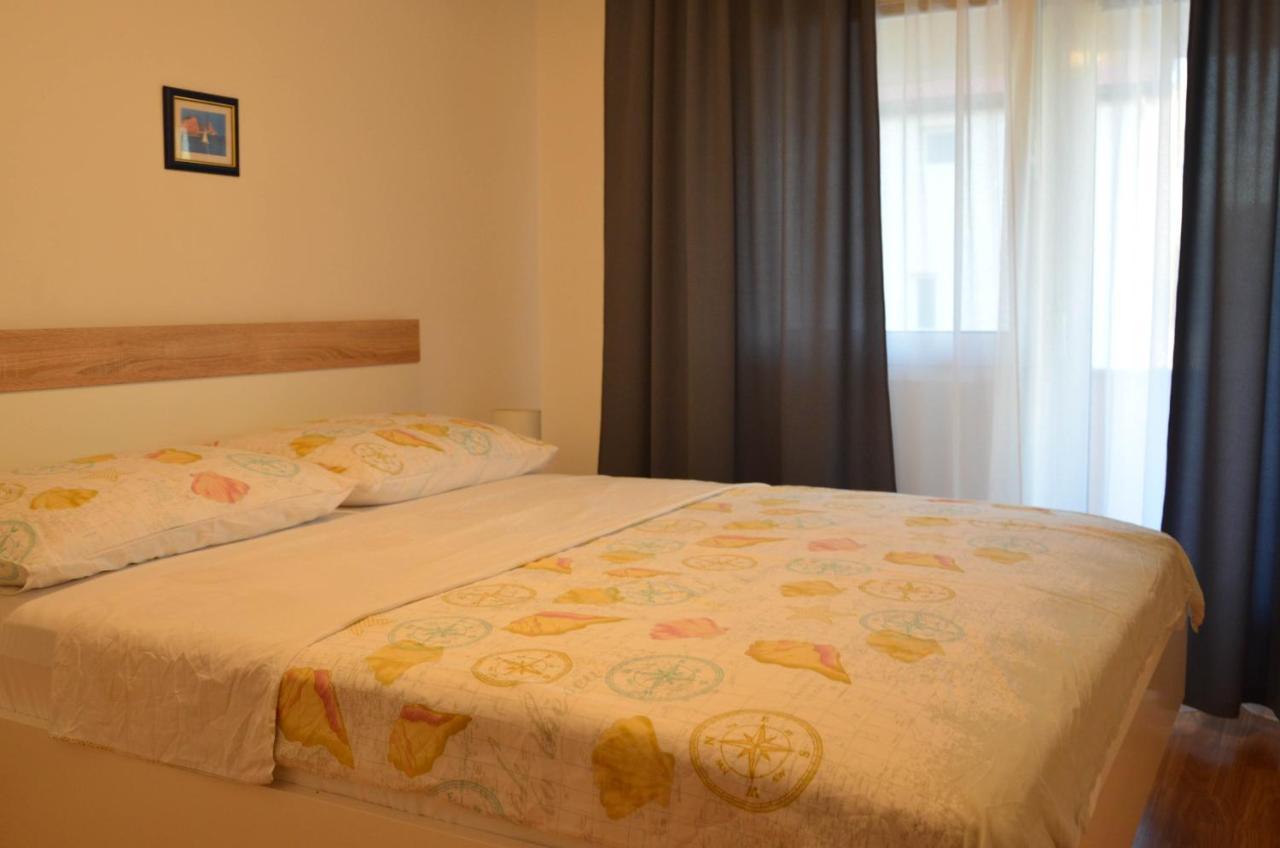 Apartments Tomas Betina  Ngoại thất bức ảnh