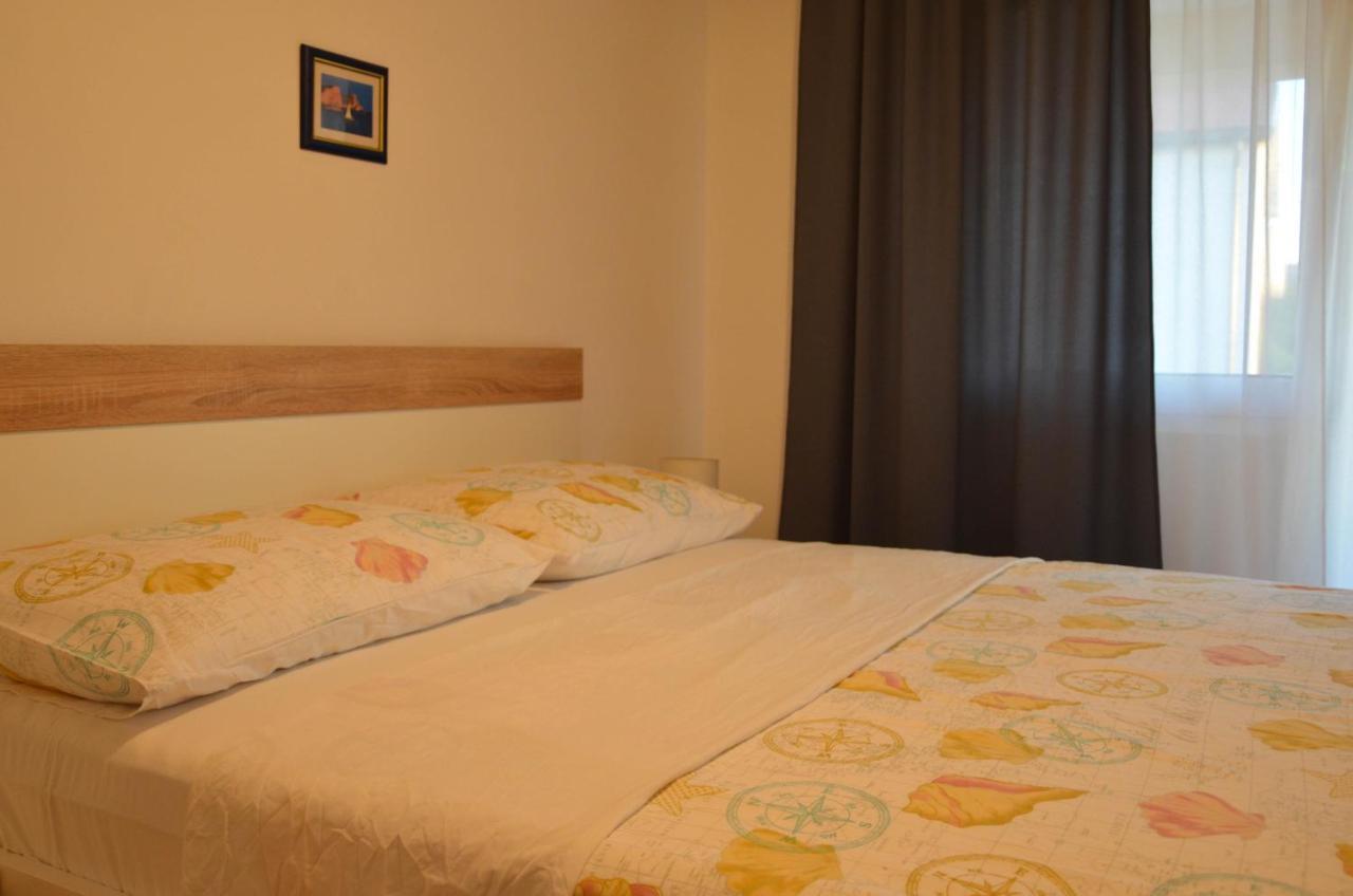 Apartments Tomas Betina  Ngoại thất bức ảnh