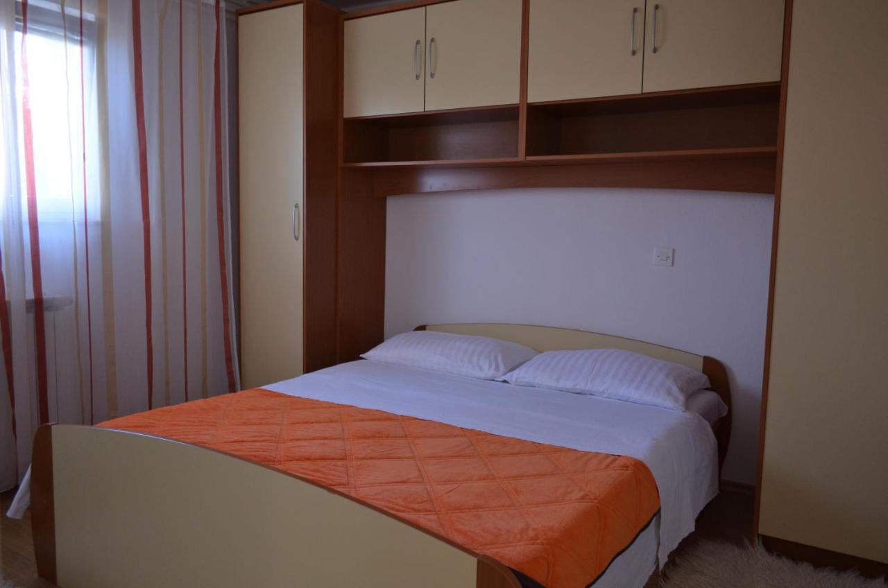 Apartments Tomas Betina  Ngoại thất bức ảnh