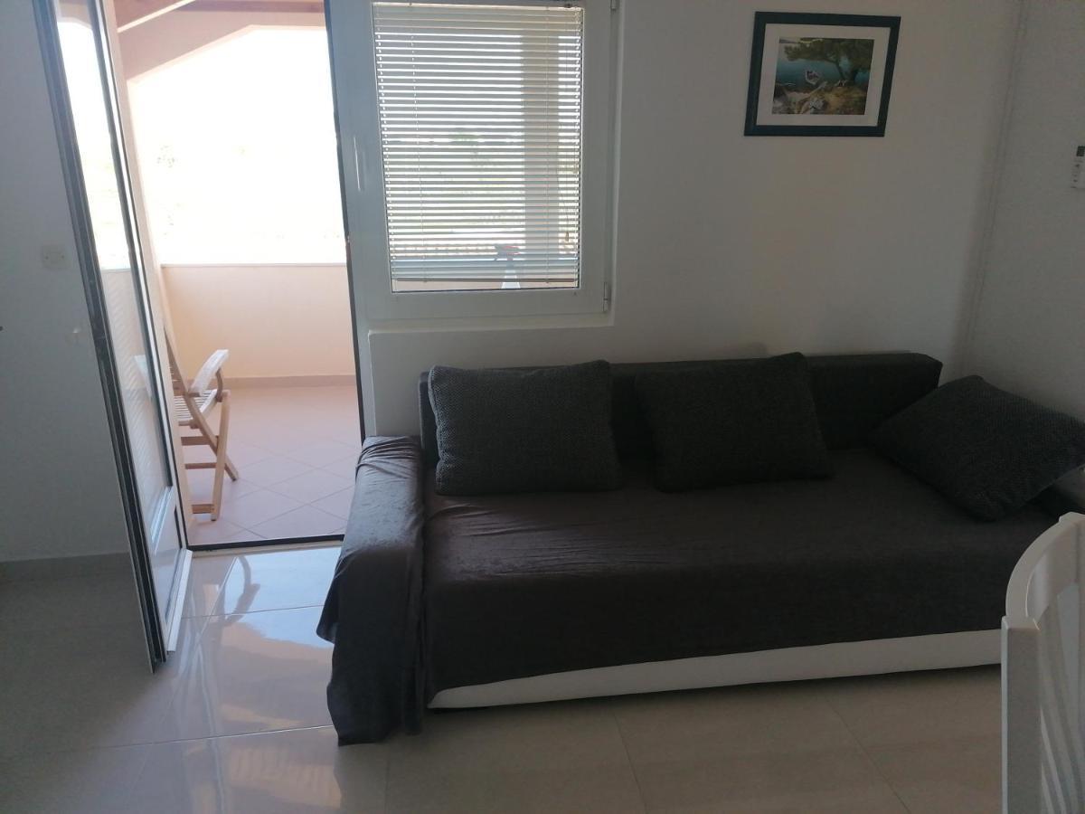 Apartments Tomas Betina  Ngoại thất bức ảnh