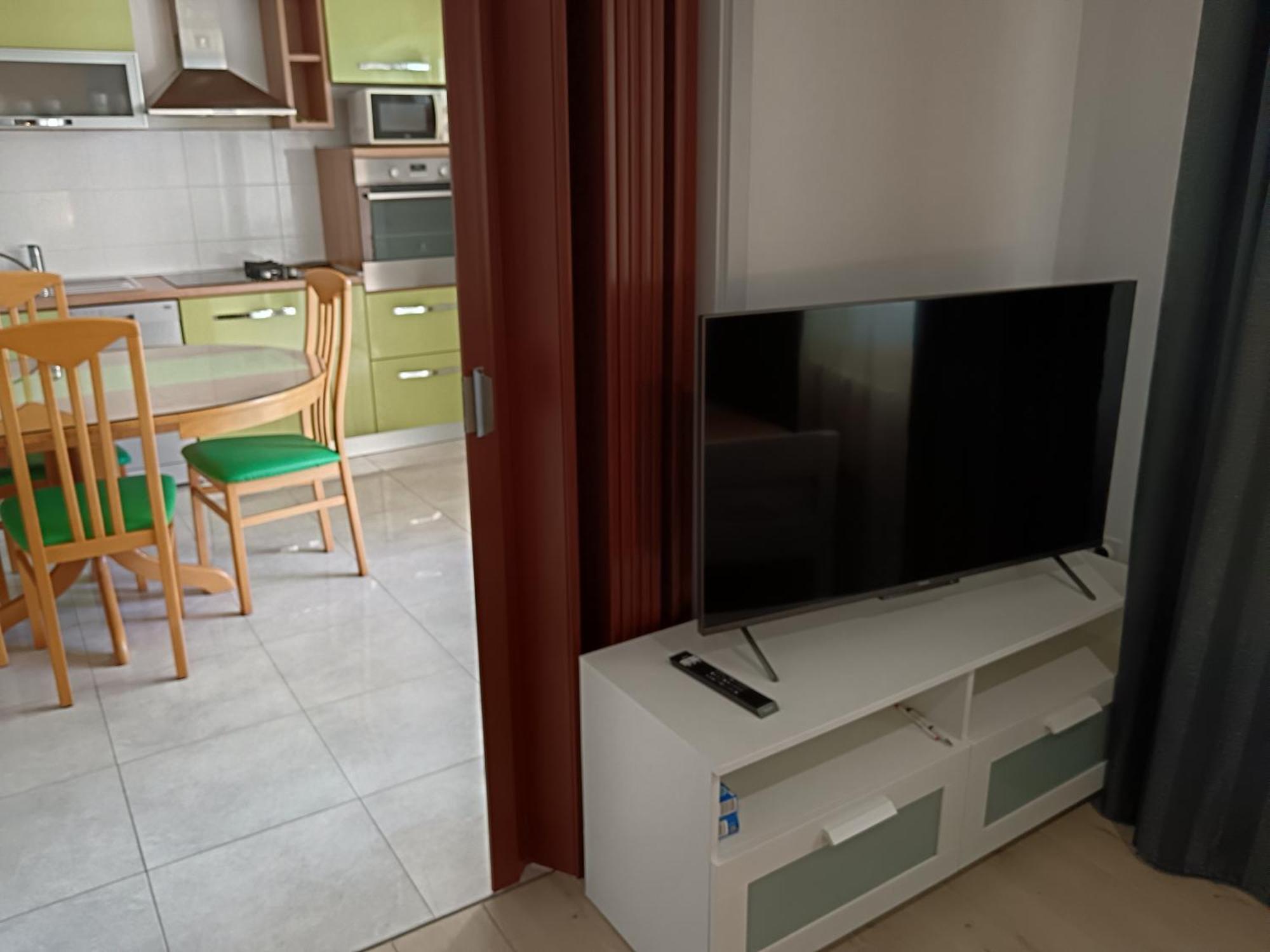 Apartments Tomas Betina  Ngoại thất bức ảnh
