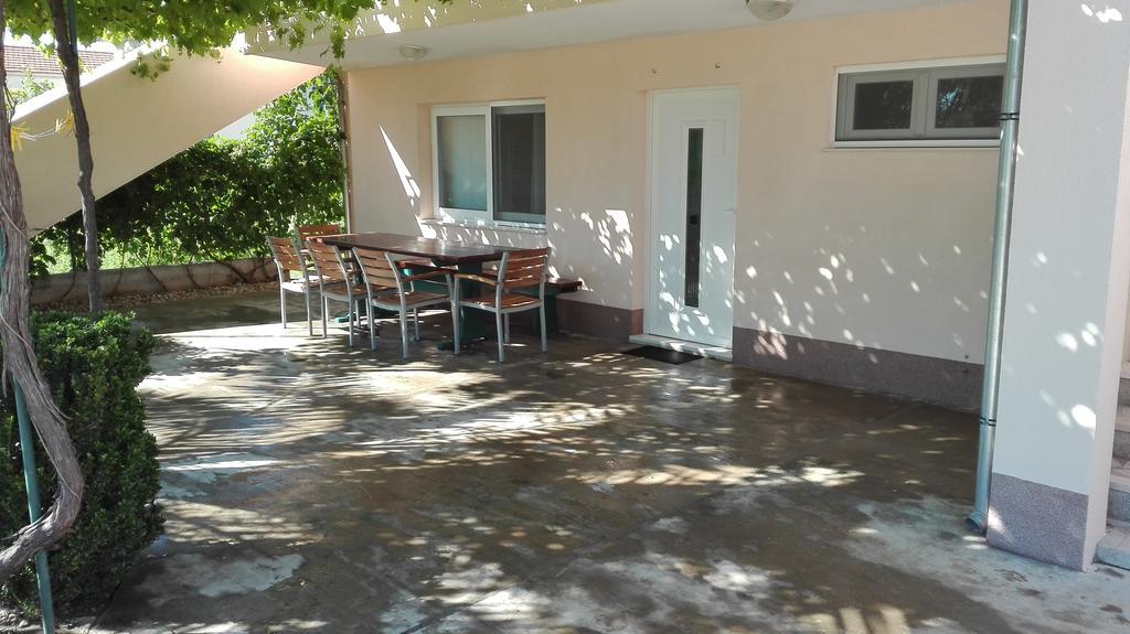 Apartments Tomas Betina  Ngoại thất bức ảnh