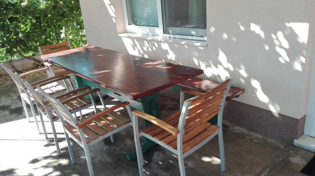 Apartments Tomas Betina  Ngoại thất bức ảnh